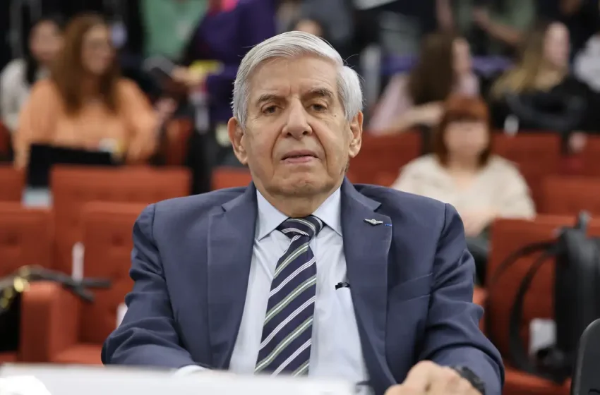  PGR recomenda prisão domiciliar humanitária para Augusto Heleno por problemas de saúde