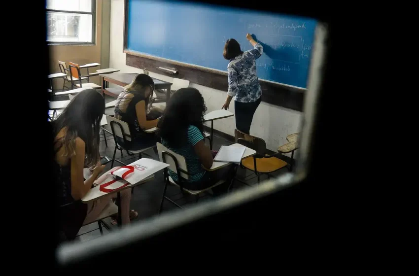  Enade 2025 será aplicado no domingo; participantes devem preencher questionário até sábado