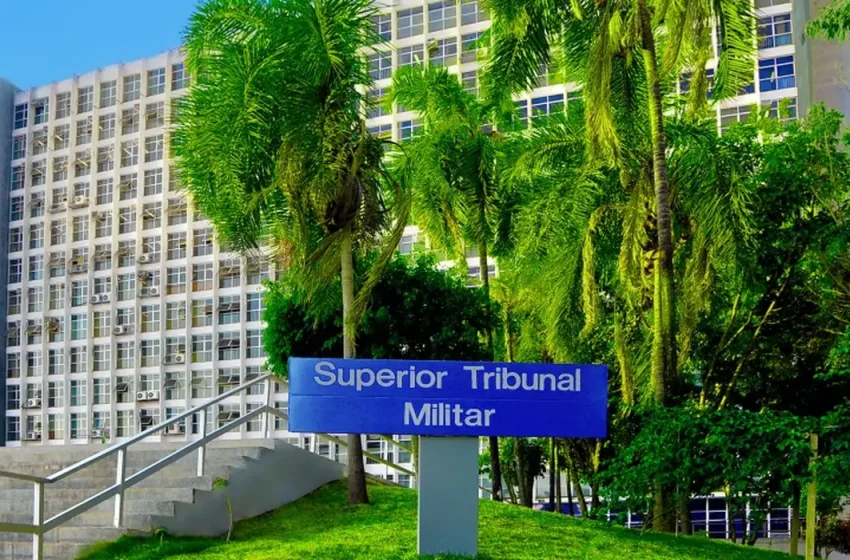  STM declara perda de patente de capitão de corveta condenado por peculato; decisão pode abrir caminho para julgamentos da trama golpista