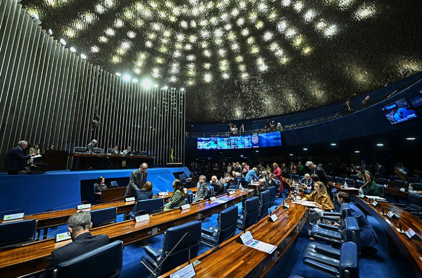  Senado aprova aumento de penas para crimes sexuais contra vulneráveis e medidas de controle para acusados
