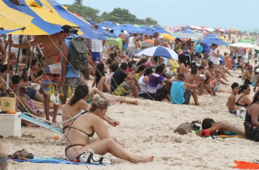  Violência em Porto de Galinhas expõe vácuo de regras sobre aluguel de guarda-sóis em João Pessoa