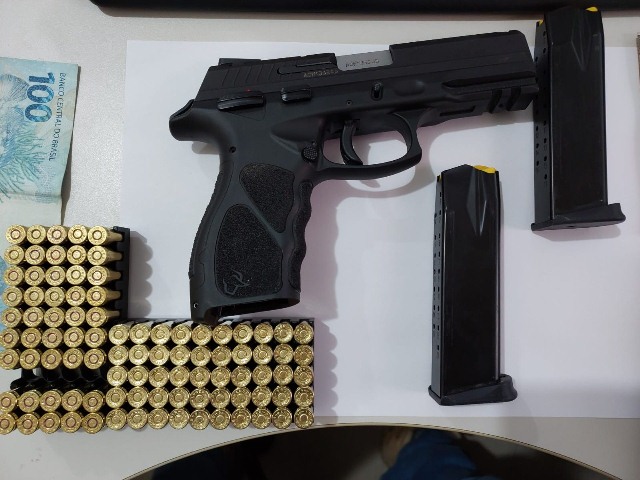  Homem é preso ao tentar comprar arma com documento falsificado em clube de tiro de Campina Grande