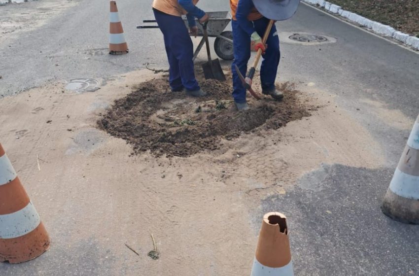  Seinfra abre a semana executando serviços de tapa-buraco em 27 bairros da Capital