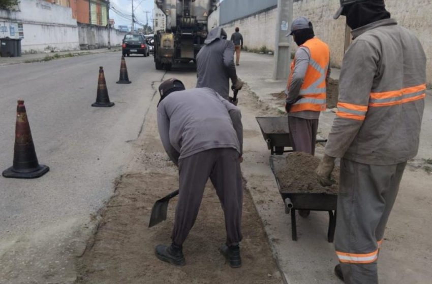  Seinfra intensifica operação tapa-buraco e alcança 17 bairros da Capital no início desta semana