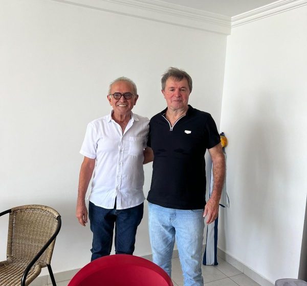  Moacir Rodrigues oficializa apoio a Cícero Lucena na disputa pelo Governo da Paraíba