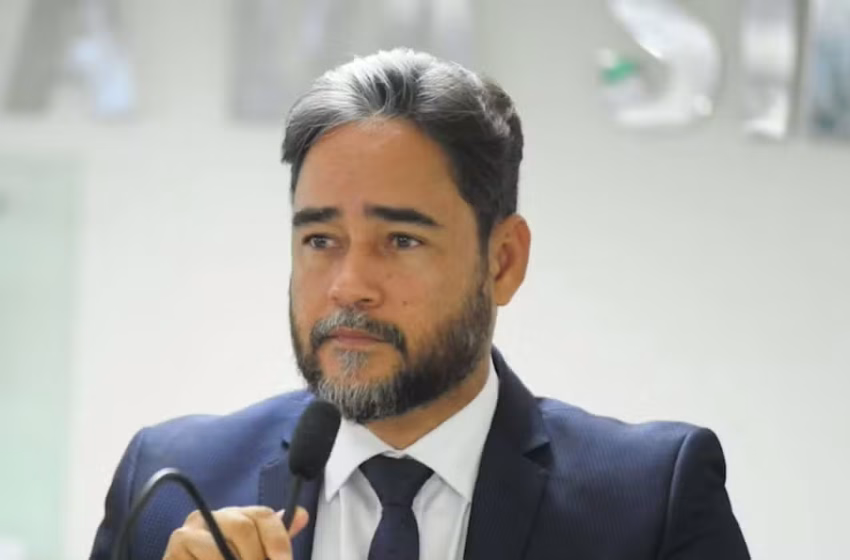  Presidente da Câmara de Bayeux sofre acidente com ciclomotor e segue internado em João Pessoa