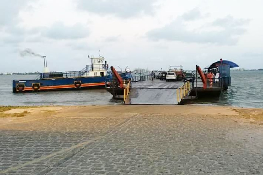  Balsa que liga Cabedelo a Lucena apresenta pane e passageiros são resgatados por catamarã