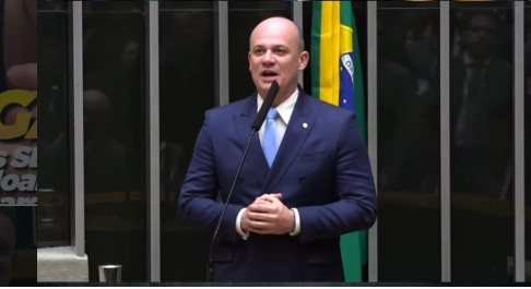  Cabo Gilberto assume liderança da oposição na Câmara Federal