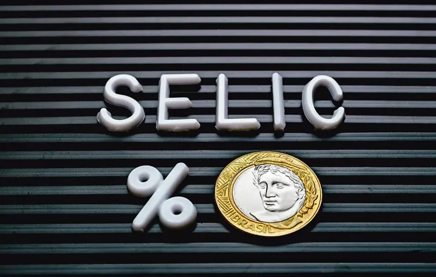  Copom deve manter Selic em 15% na última reunião do ano diante de pressão inflacionária