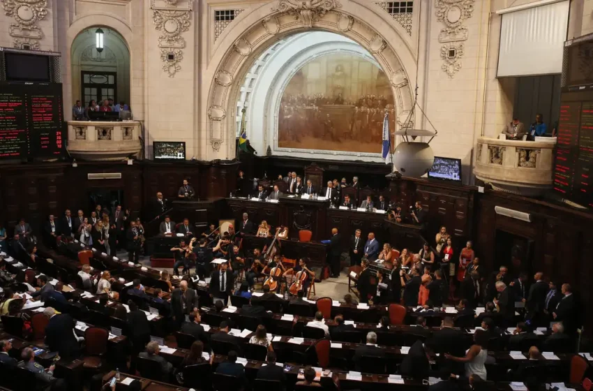  Alerj deve votar prisão de Bacellar após notificação da Justiça