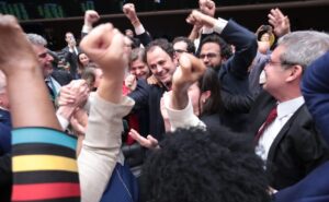  Deputados aprovam suspensão de Glauber Braga; paraibanos votam majoritariamente a favor; veja lista