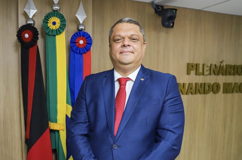  Presidente da Câmara assume Prefeitura de Cabedelo após decisão do TRE-PB