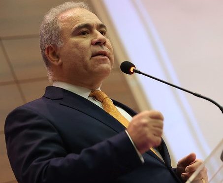  Queiroga critica decisão de Gilmar Mendes sobre impeachment e defende validade de lei antiga