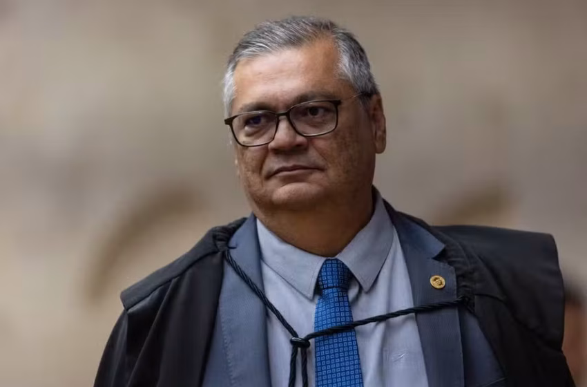  Dino determina proibição de emendas para ONGs com vínculos familiares