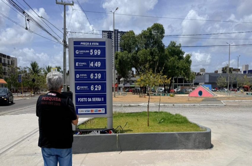  Preço da gasolina comum nas bombas oscila entre R$ 5,75 e R$ 6,00 em pesquisa realizada em 112 postos