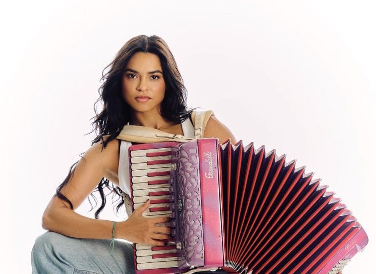  Lucy Alves grava DVD na próxima quarta-feira no palco do Festival Forró Verão