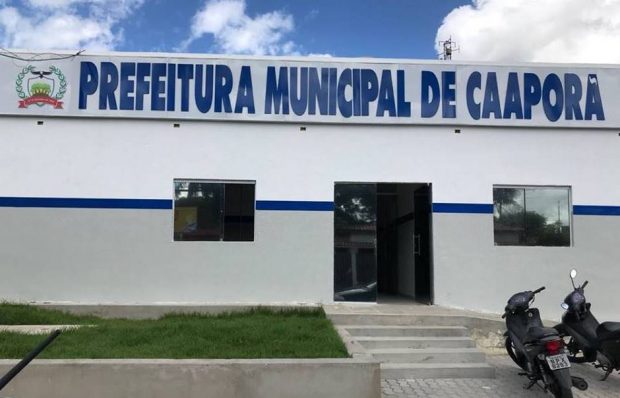  Prefeitura de Caaporã decreta exoneração de comissionados e contratados, com exceções
