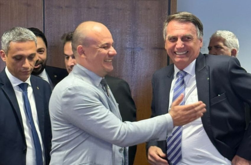  Bolsonaro inclui parlamentar paraibano em agenda de visitas desta semana; aprovação depende de Moraes