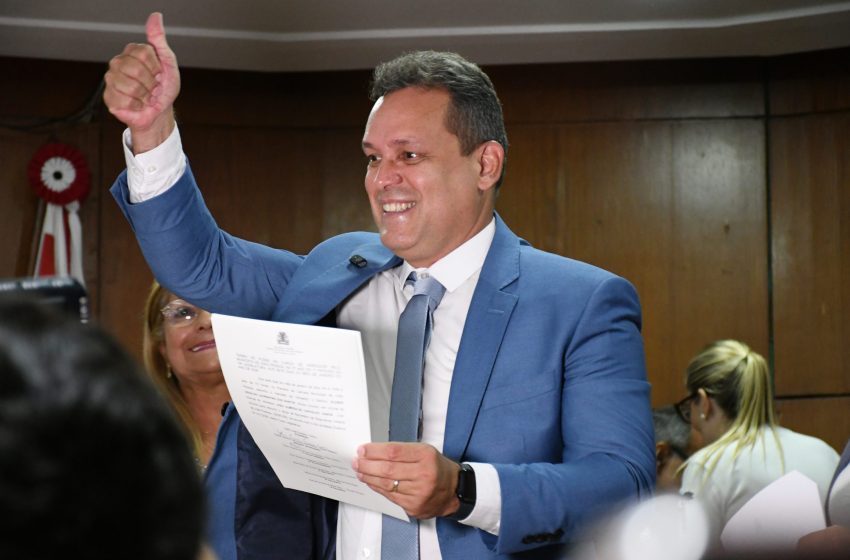  Suplente Kleber Geraldo assume cadeira na Câmara de João Pessoa