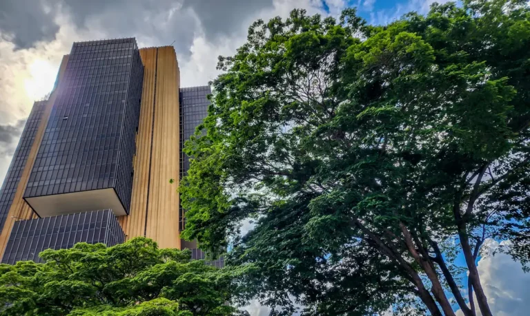  Boletim Focus de 2026 aponta estabilidade nas projeções e leve alta na inflação prevista para o ano