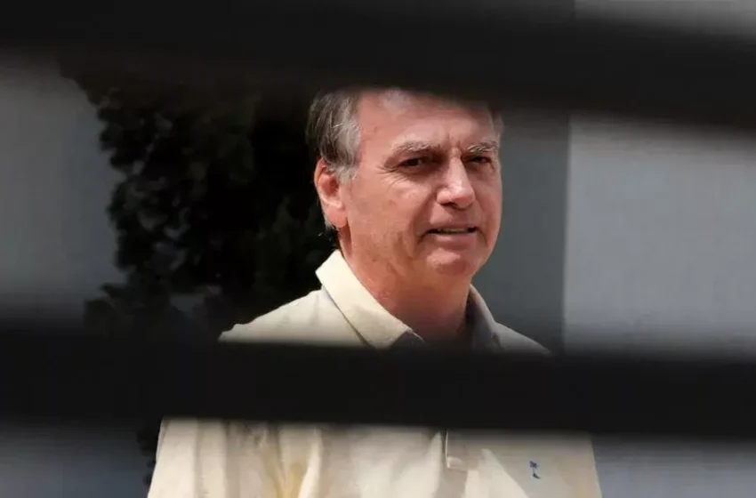  Bolsonaro sofre nova indisposição na PF após queda e pancada na cabeça, diz Michelle