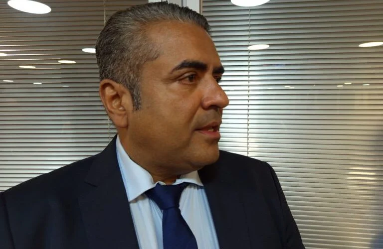  Cicinho Lima divulga nota após denúncias contra o filho João Lima e pede perdão à ex-nora