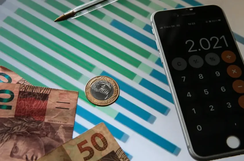  Mercado reduz projeção de inflação para 2026 e mantém expectativa de juros elevados, aponta Boletim Focus