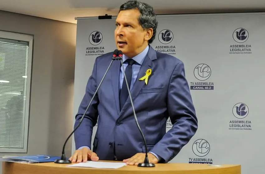  Por meio de nota, Ricardo Barbosa confirma saída da corrida pela Prefeitura de Cabedelo