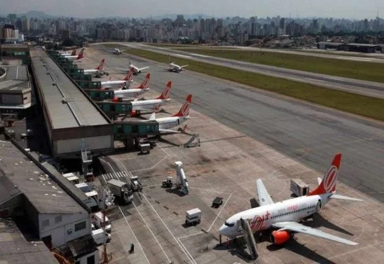  Lula anuncia investimento de R$ 4,6 bilhões para modernização de 11 aeroportos em quatro estados