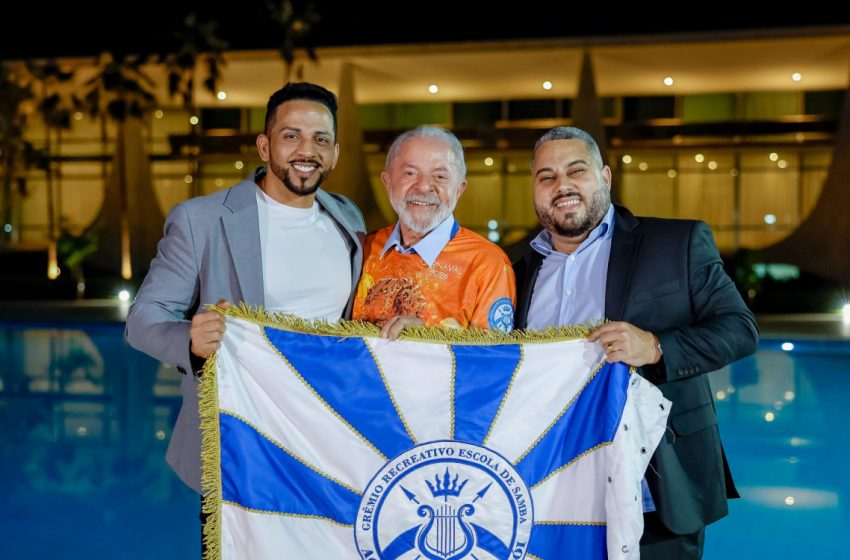  Acadêmico de Niterói, escola que homenageou Lula, é rebaixada após desfile no Carnaval