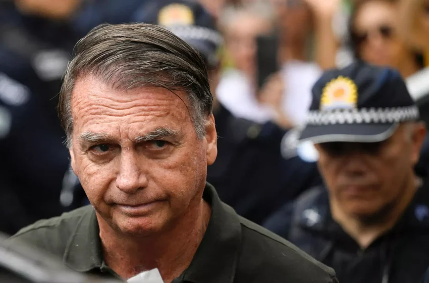  Nesta semana, a MP Militar deverá solicitar ao STM a expulsão de Bolsonaro e de outros militares.