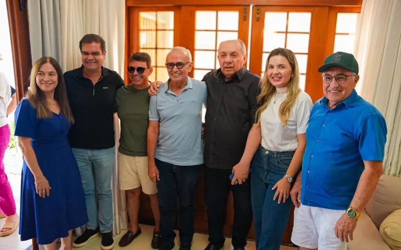  Prefeito de São João do Rio do Peixe anuncia apoio a Cícero Lucena para governo da Paraíba