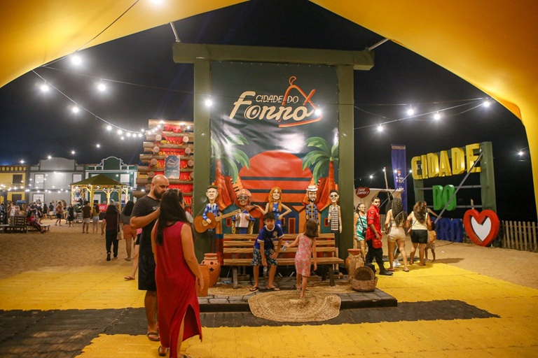  Cidade do Forró em João Pessoa atrai turistas e terá visitação estendida até o Carnaval