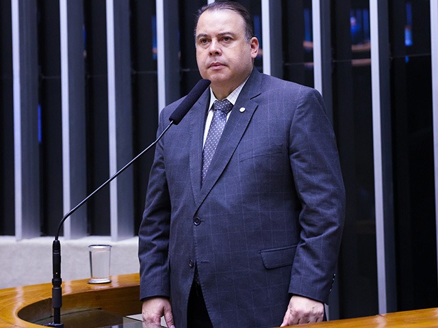  Câmara aprova projeto que cria a Universidade Federal do Esporte; proposta segue para o Senado