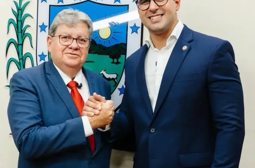  João Azevêdo se despede da gestão da Paraíba e destaca continuidade administrativa de Lucas Ribeiro