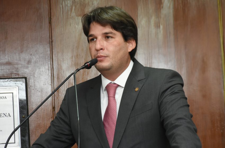  “Tire as obras que João fez e me traz uma obra de Cícero” , questiona Milanez Neto, presidente do MDB