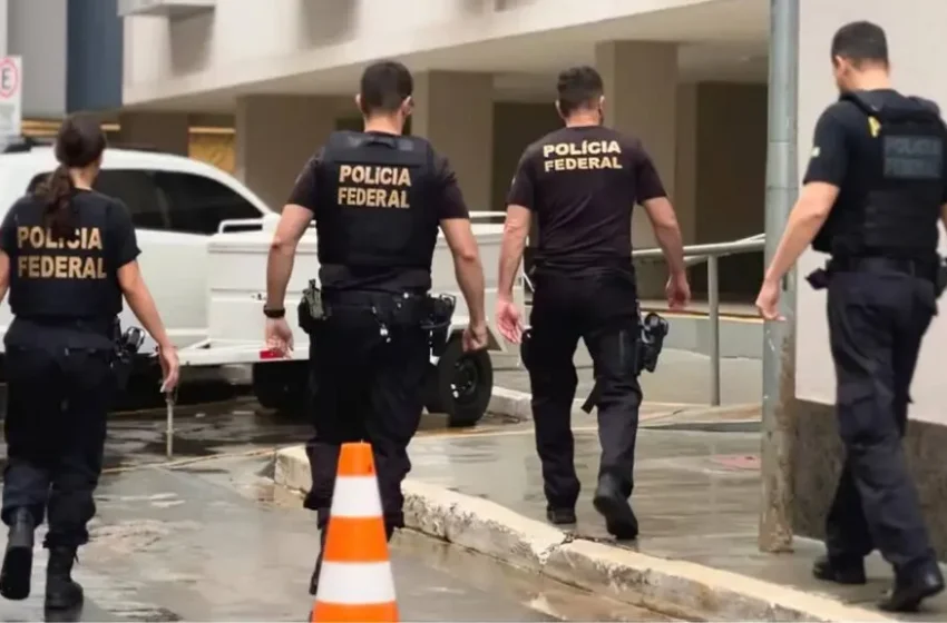  PF cumpre mandados contra servidores por suspeita de vazamento de dados da Receita Federal
