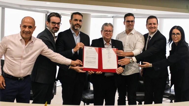  João Azevêdo assina contrato com maior ecossistema de turismo de saúde e bem-estar do Ocidente para o Polo Turístico Cabo Branco