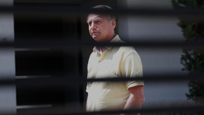  Laudo da PF aponta que saúde de Bolsonaro exige cuidados, mas permite permanência na Papudinha