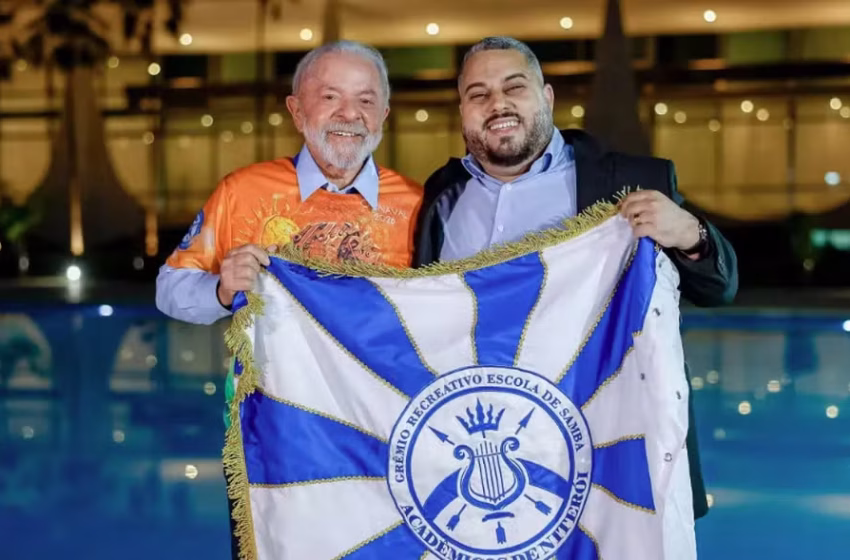  Enredo sobre Lula desfila na Sapucaí sob orientações de contenção do governo