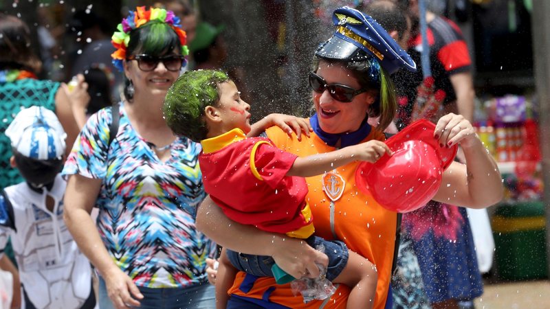  Carnaval amplia riscos de violações contra crianças e adolescentes, alerta especialista