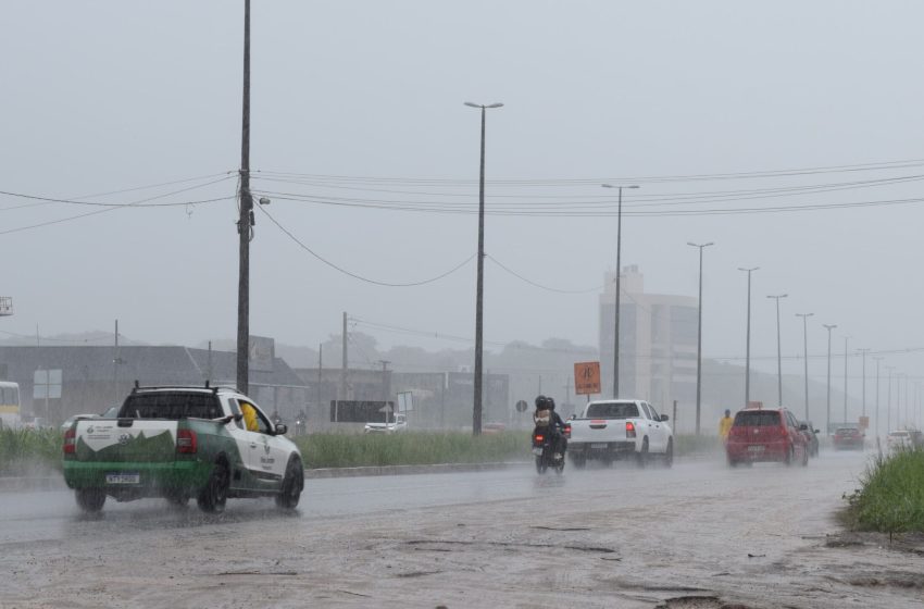  Inmet emite alerta de chuvas intensas para toda a Paraíba até terça-feira (10)