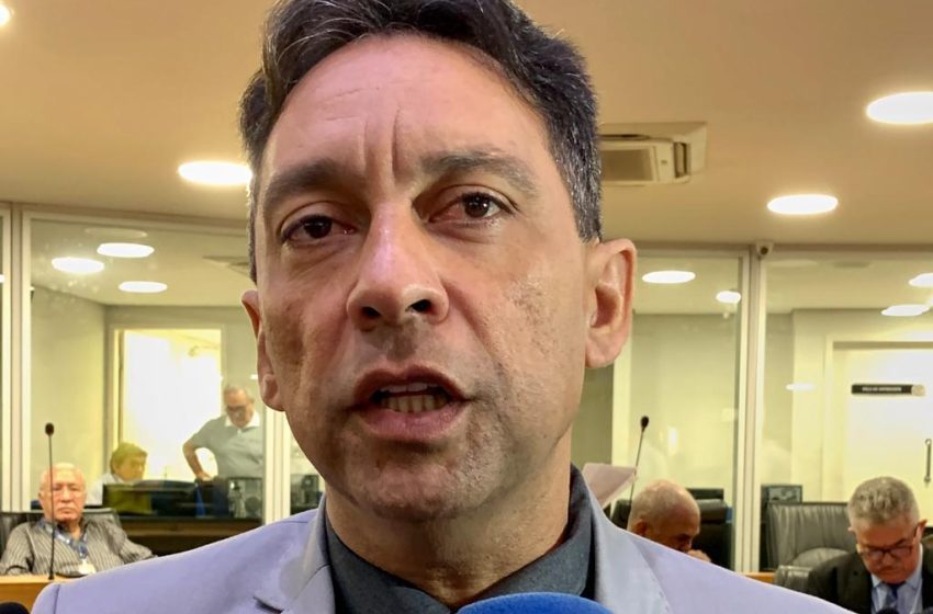  Fábio Ramalho se coloca à disposição para ser vice em eventual chapa de Cícero Lucena ao Governo da Paraíba