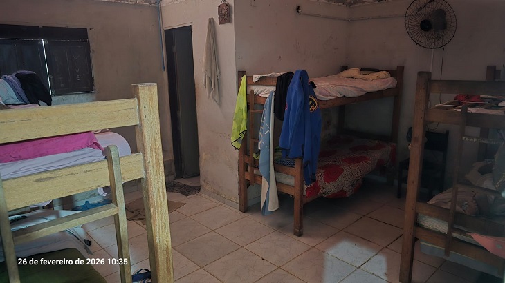  Comunidade terapêutica é interditada no Conde após denúncias de cárcere privado e condições desumanas