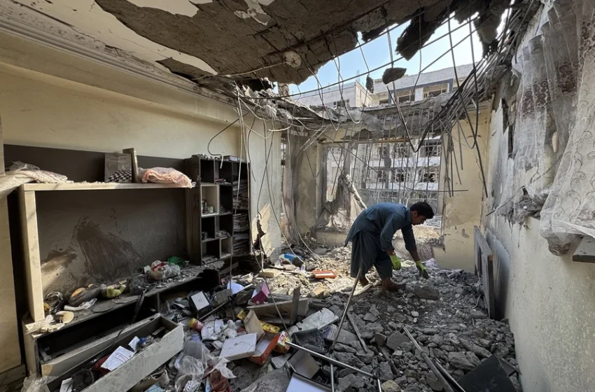  Paquistão bombardeia Cabul após declaração de “guerra aberta”