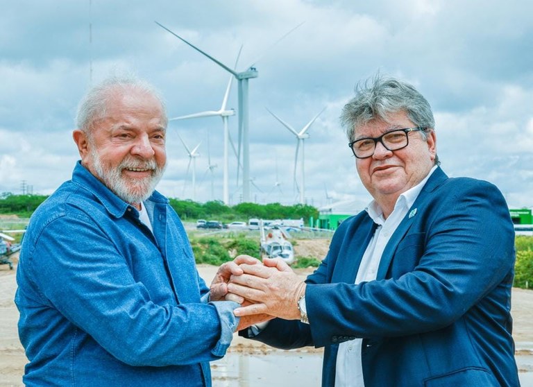  Após encontro no Recife, Azevêdo projeta reunião com Lula sobre política estadual