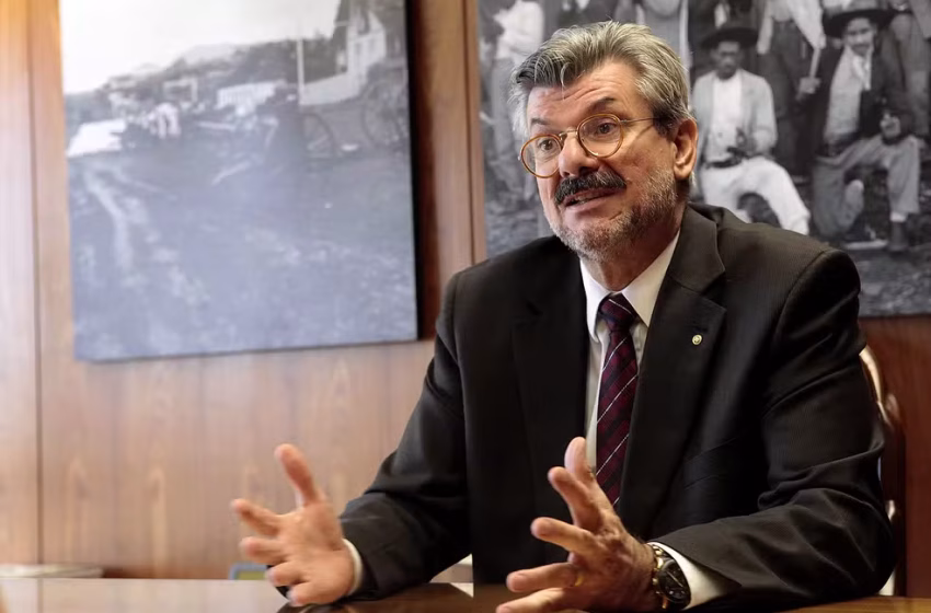  STJ afasta ministro Marco Buzzi após ser acusado de importunação sexual.