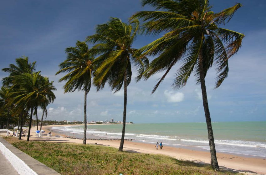  Sudema aponta quatro trechos impróprios para banho no litoral de João Pessoa