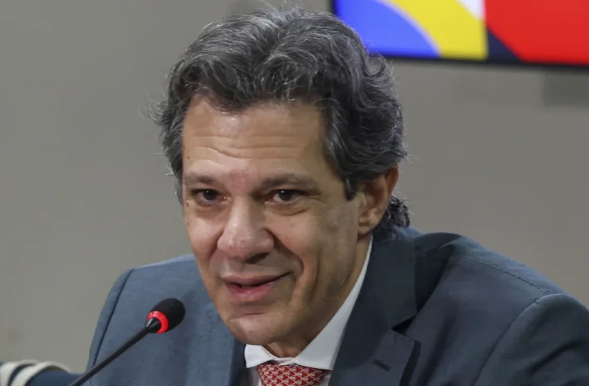  Haddad aguarda reunião com Lula para bater o martelo sobre candidatura ao governo de São Paulo