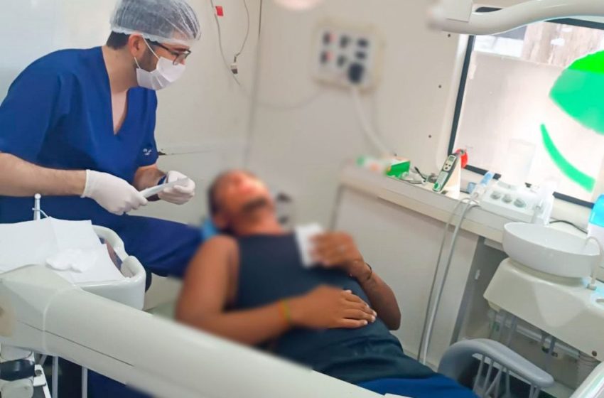  Saúde leva atendimento odontológico a pessoas em situação de rua no Centro da Capital
